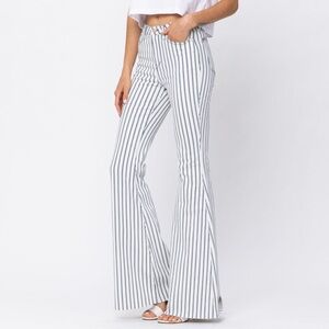Judy Blue Super Flare White Blue Pin Striped Jeans 11/30